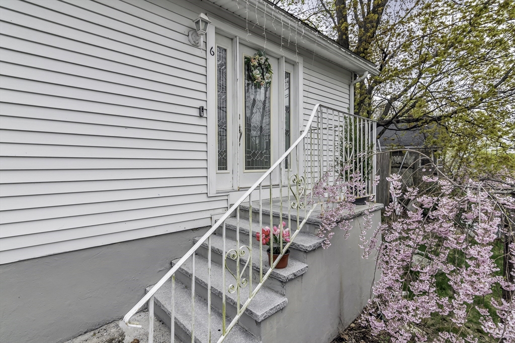 6 Endicott Street