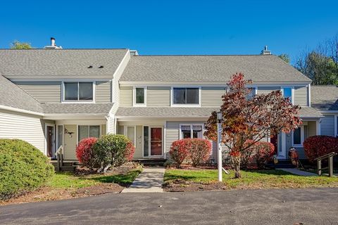 60 Stone Ridge Rd 60 Franklin MA 02038