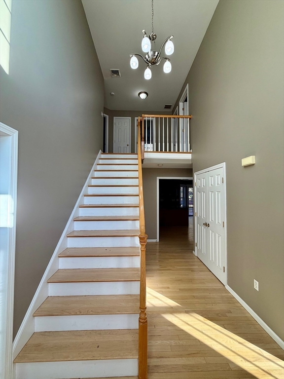 466 Commonwealth Road