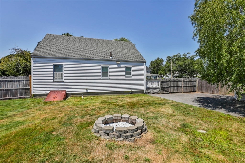 26 Purdon Ave, Lynn, MA Photo #33