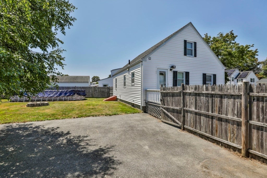 26 Purdon Ave, Lynn, MA Photo #29