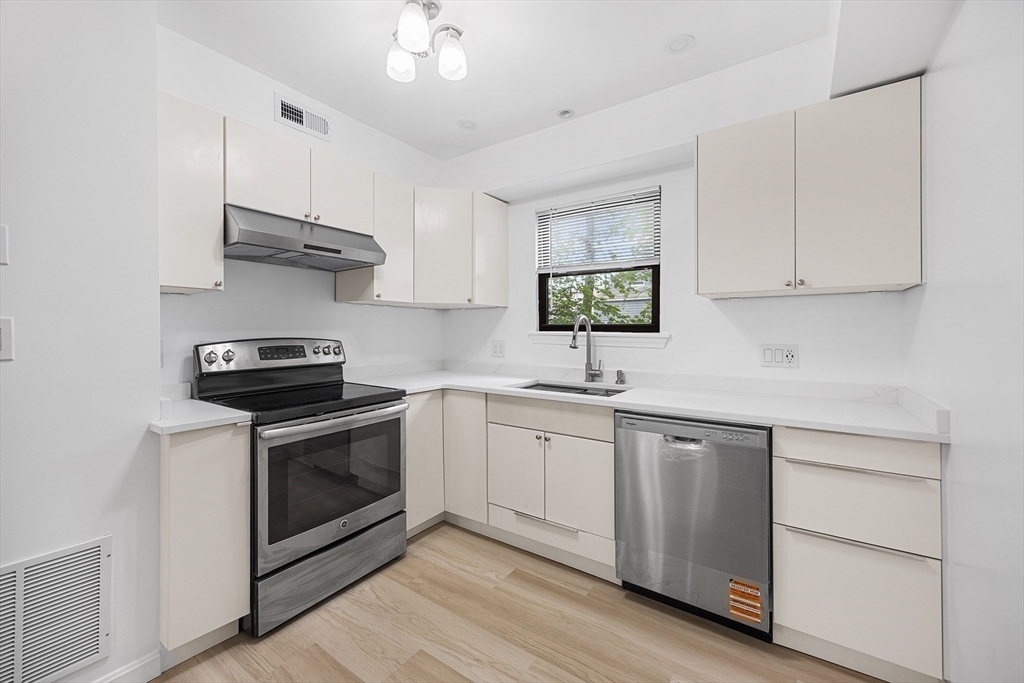 8 Jackson St #C4, Quincy, MA Photo #8