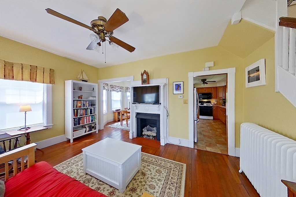 17 Buttonwood St, New Bedford, MA Photo #3