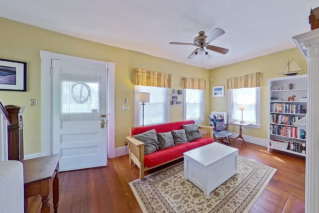 17 Buttonwood St, New Bedford, MA Photo #5