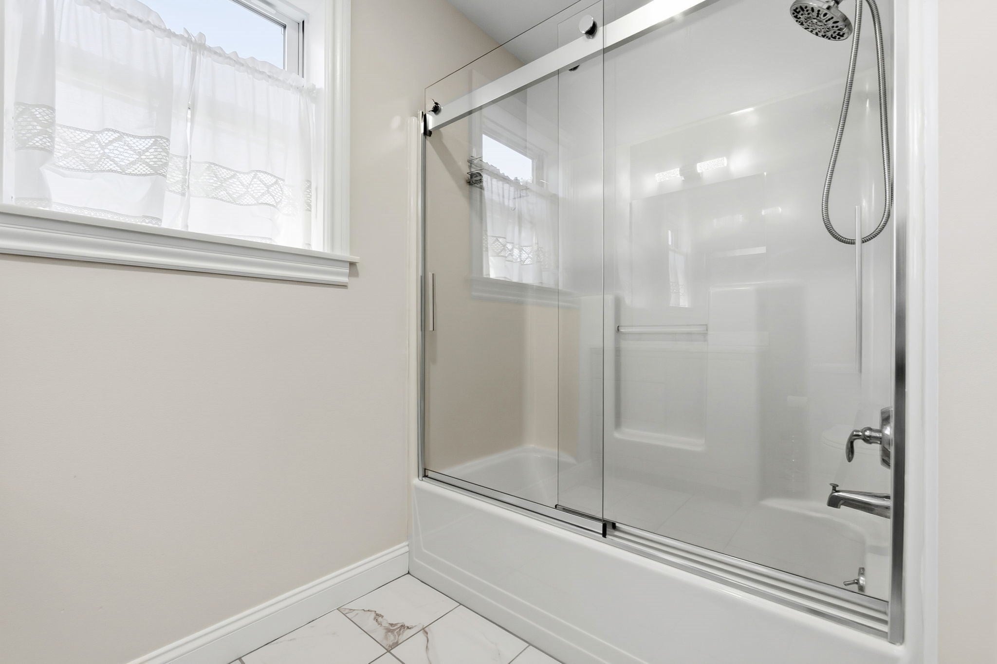 46 Leverett St #1, Gloucester, MA, 46 Leverett St #1, Gloucester, MA Photo #16