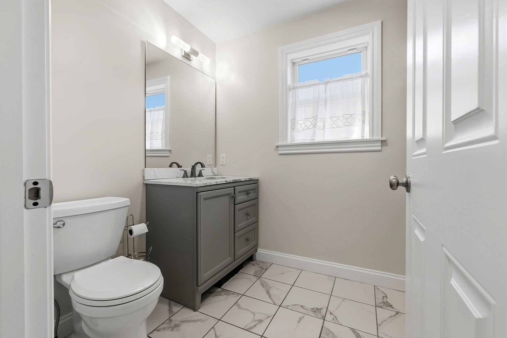 46 Leverett St #1, Gloucester, MA, 46 Leverett St #1, Gloucester, MA Photo #15