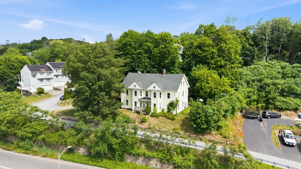 1524 Main St