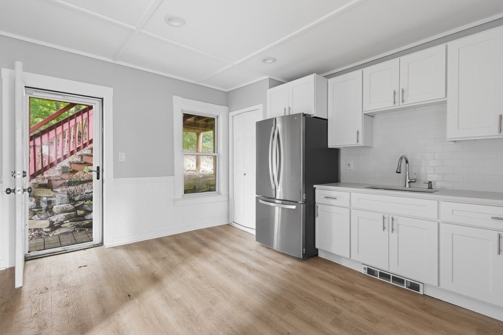 1524 Main St