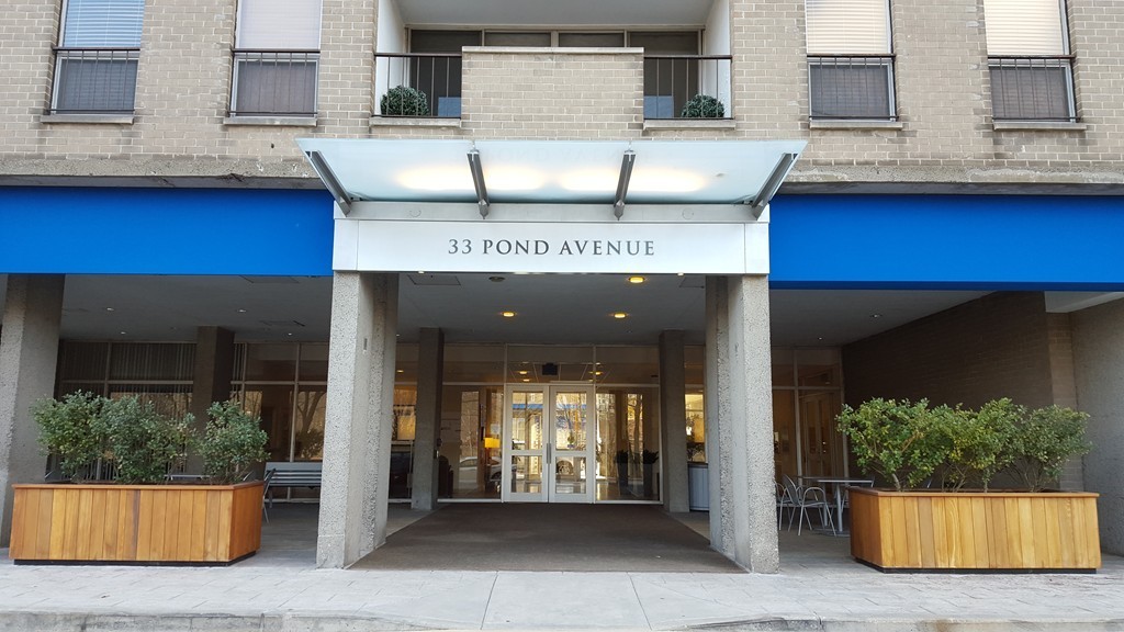 33 Pond Avenue 902