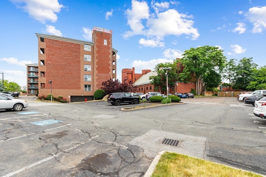 50 South Common St 403