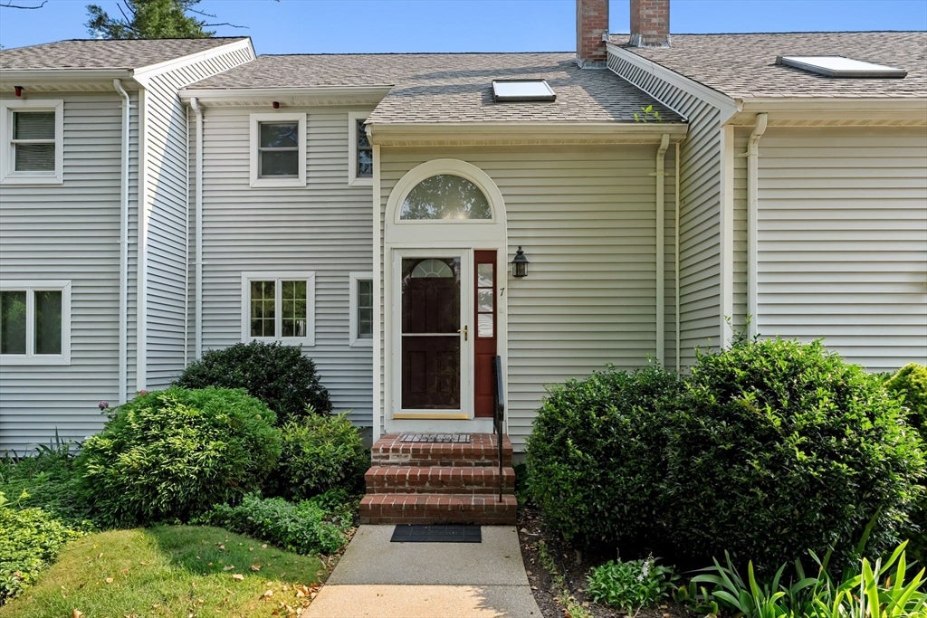 Photo of 241 Carver Rd, Plymouth, MA
