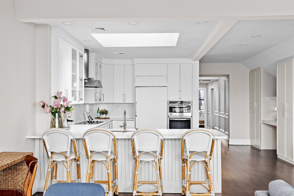 232 Beacon St 8