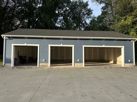 19 Meadowbrook 0 Agawam MA 01001