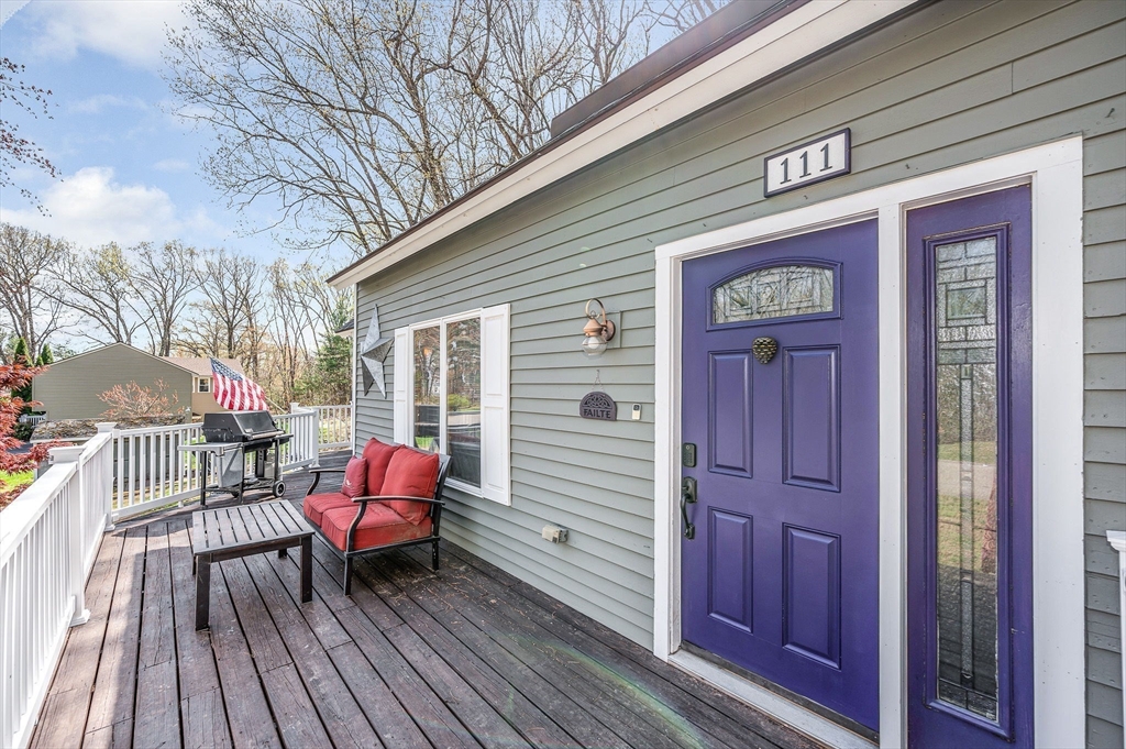 111 Stonebridge Dr