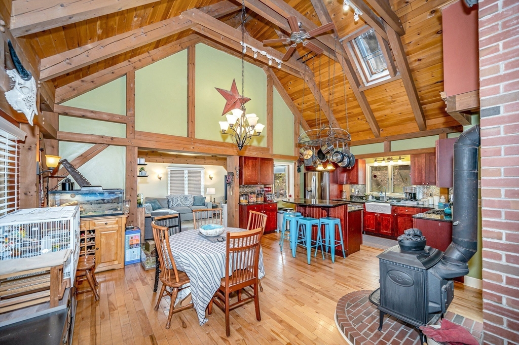 111 Stonebridge Dr