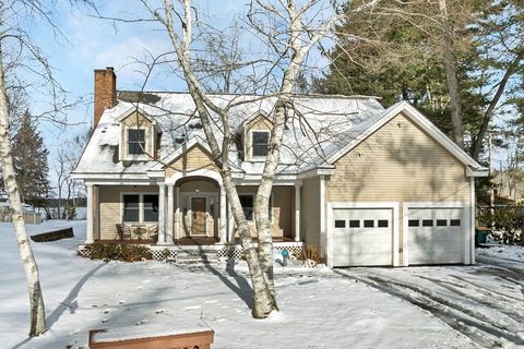 40 Coopers Grove Rd Kingston NH 03848