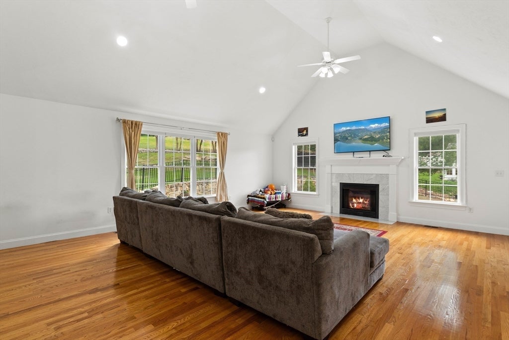 253 Shining Rock Dr
