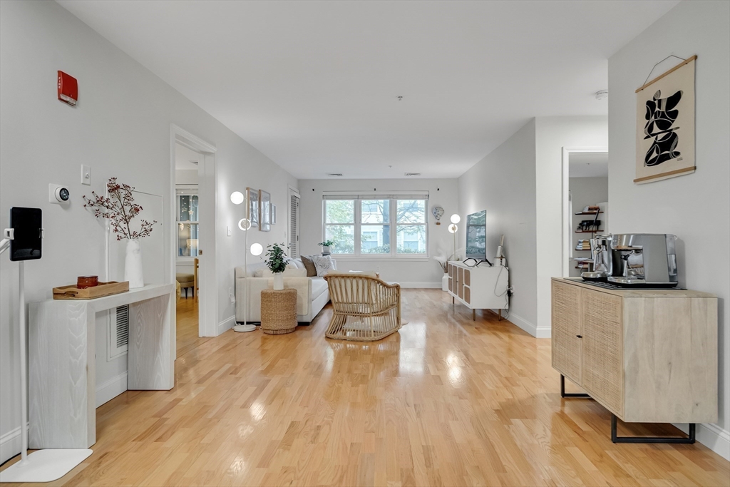 318 Rindge Ave 103