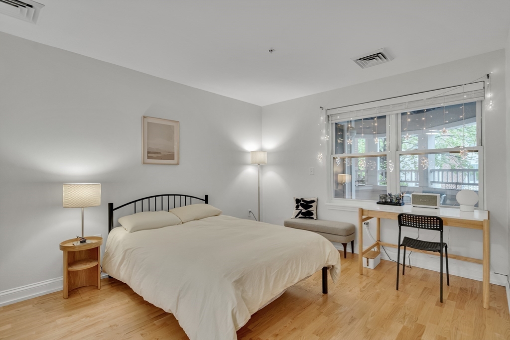 318 Rindge Ave 103
