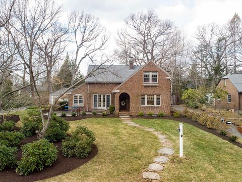 32 Hayes Ave Lexington MA 02420