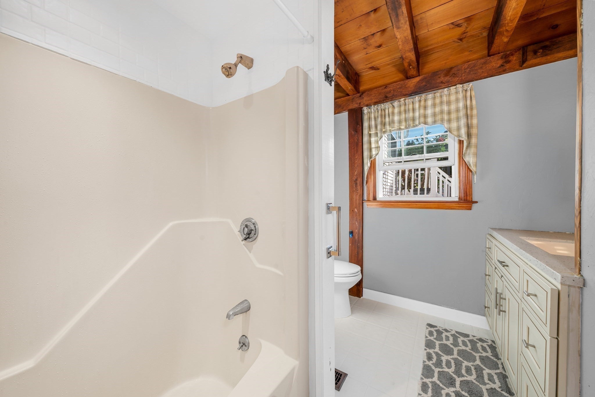2 Durkin Rd, Salem, MA, 2 Durkin Rd, Salem, MA Photo #14