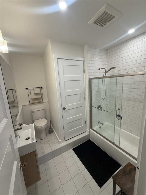 388 Marlborough Street 5