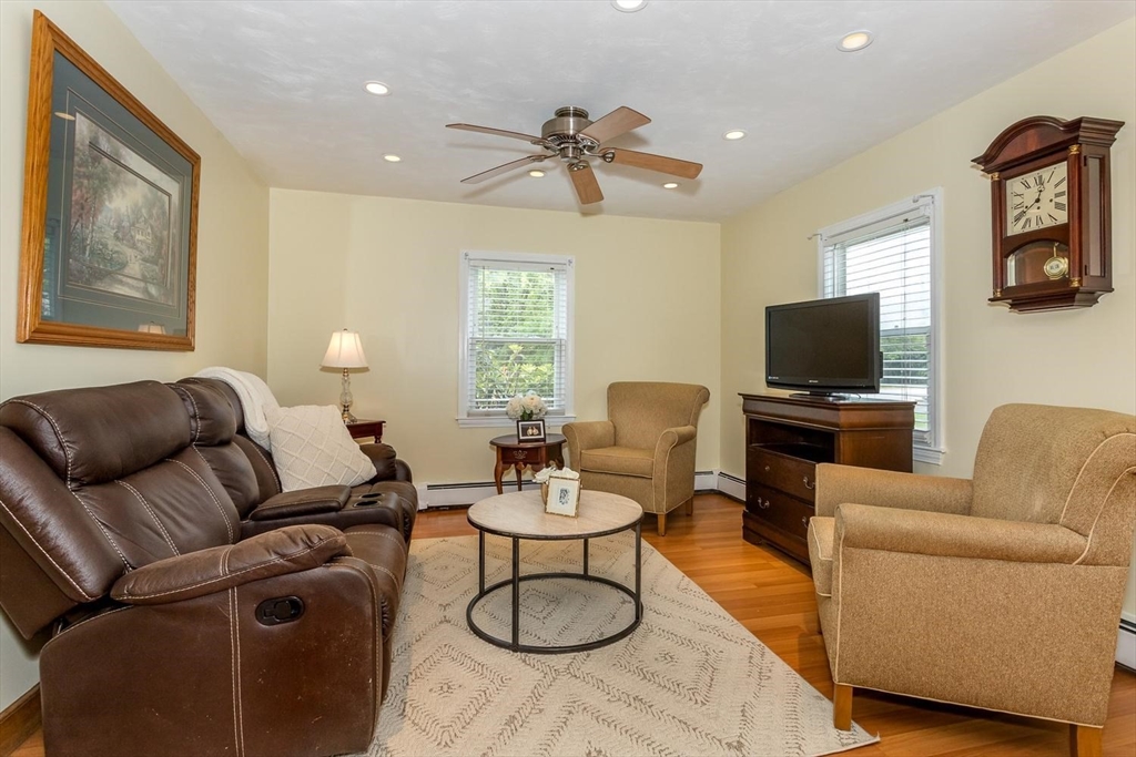 10 Cedarcrest