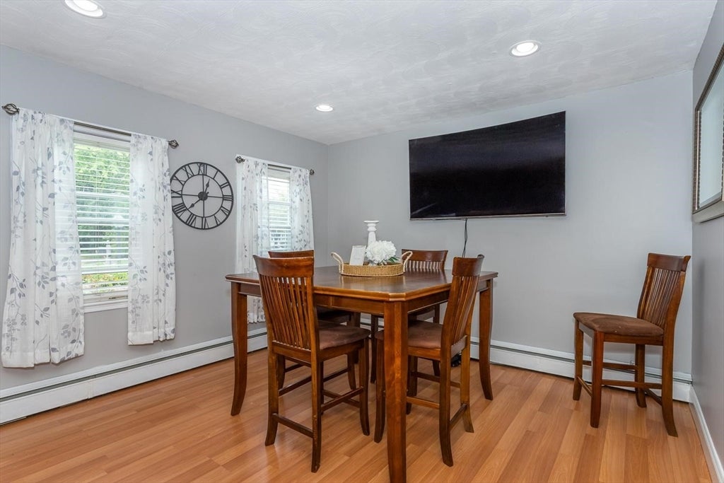 10 Cedarcrest