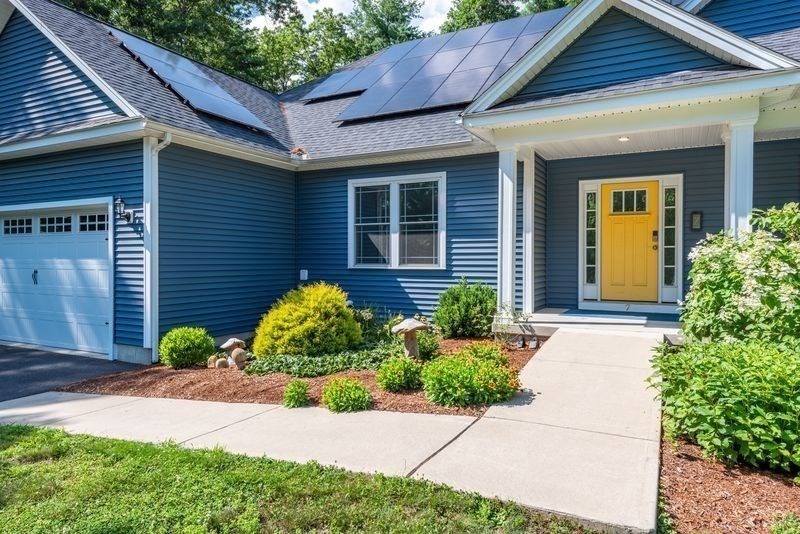 7 Grey Oak Ln