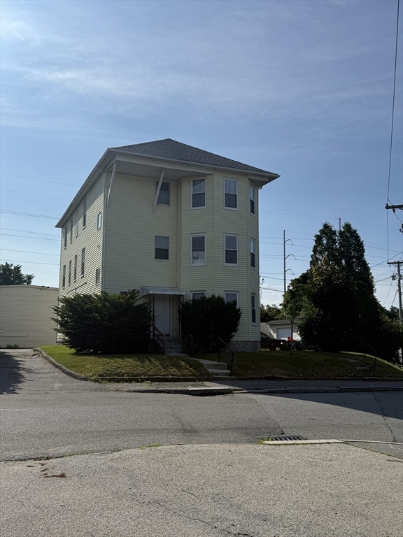 2 Rockdale St