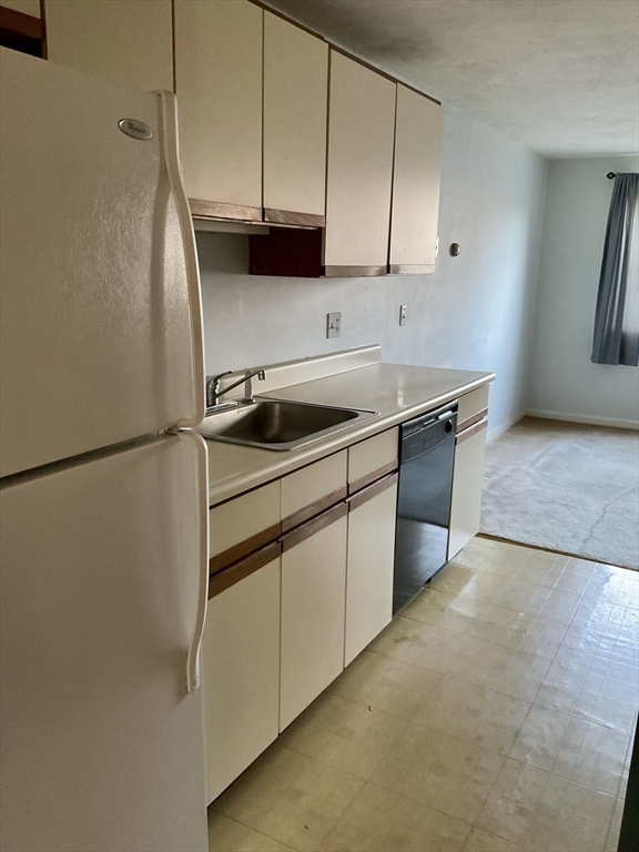 28 Southbridge Rd 402