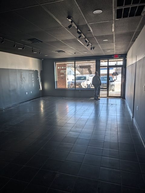 Photo of 136 Newbury Street #6/F, Peabody, MA 01960 (MLS # 73474870)