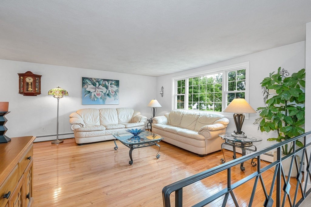 7 Draper Dr