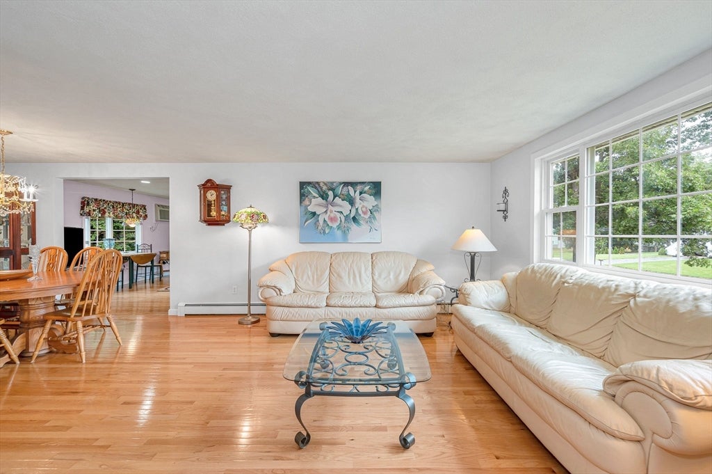 7 Draper Dr