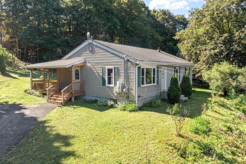 Photo of 56 Bliss St, Athol, MA
