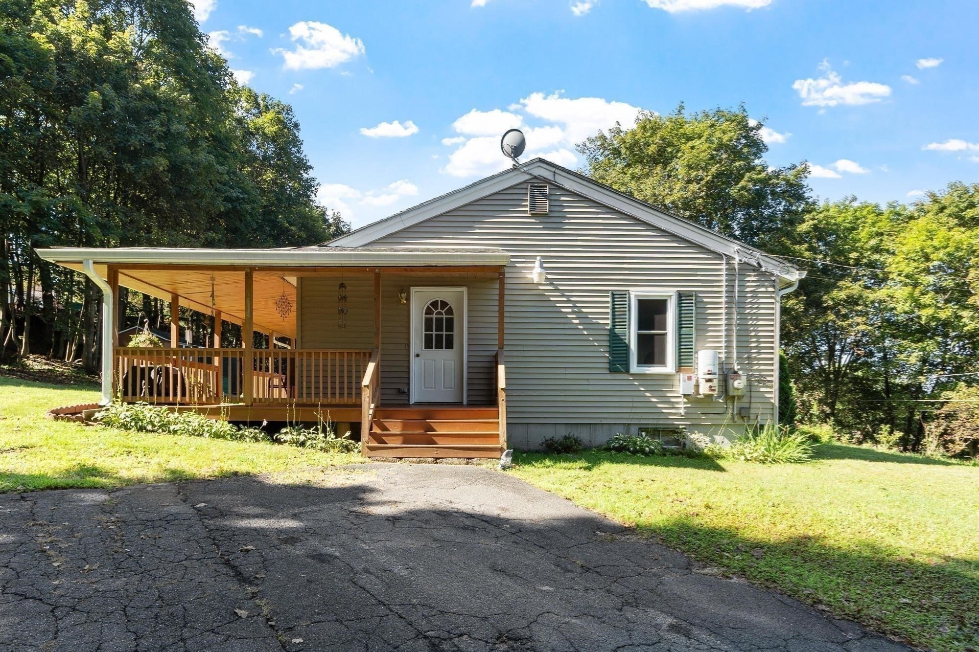 56 Bliss St