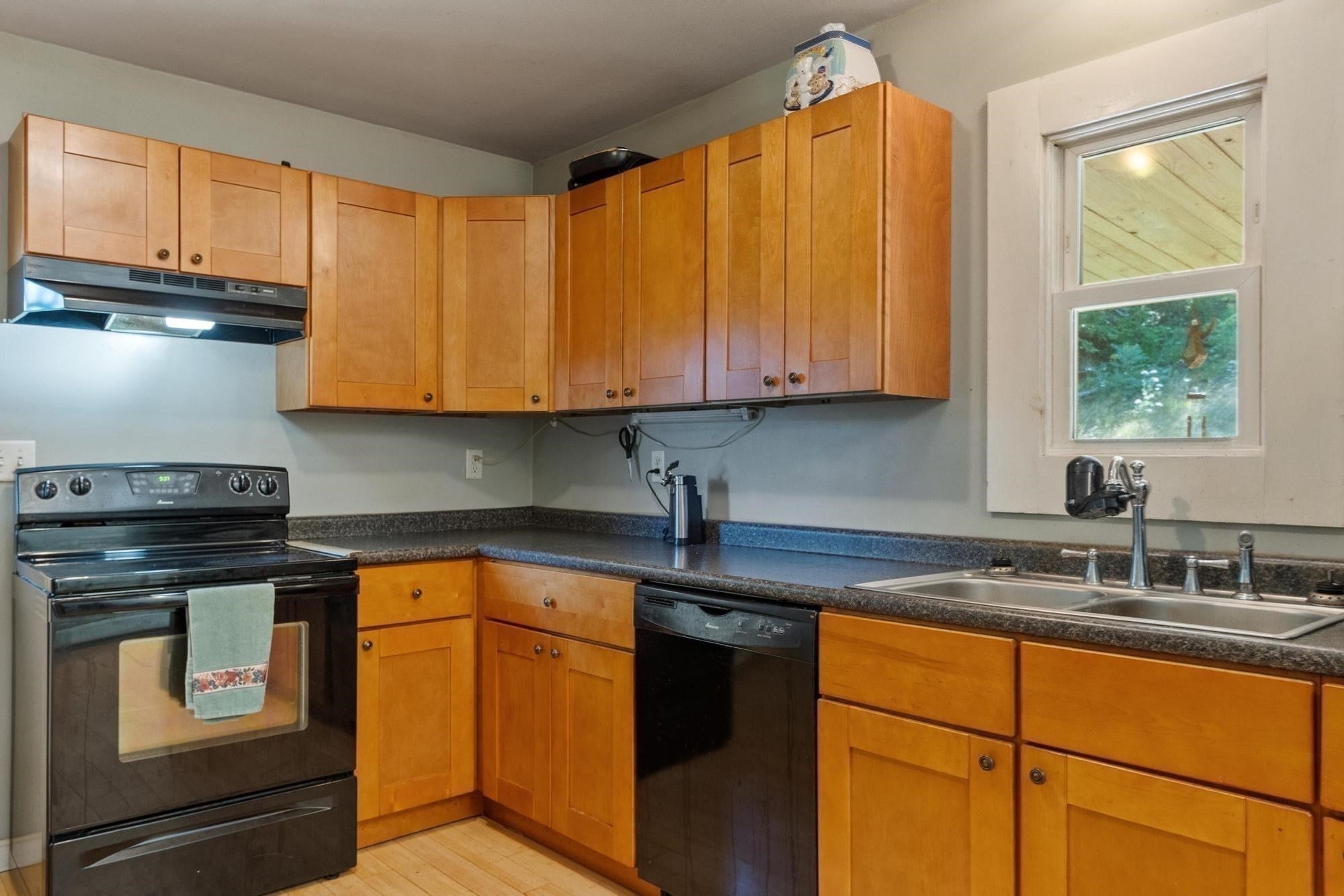 56 Bliss St, Athol, MA Photo #11