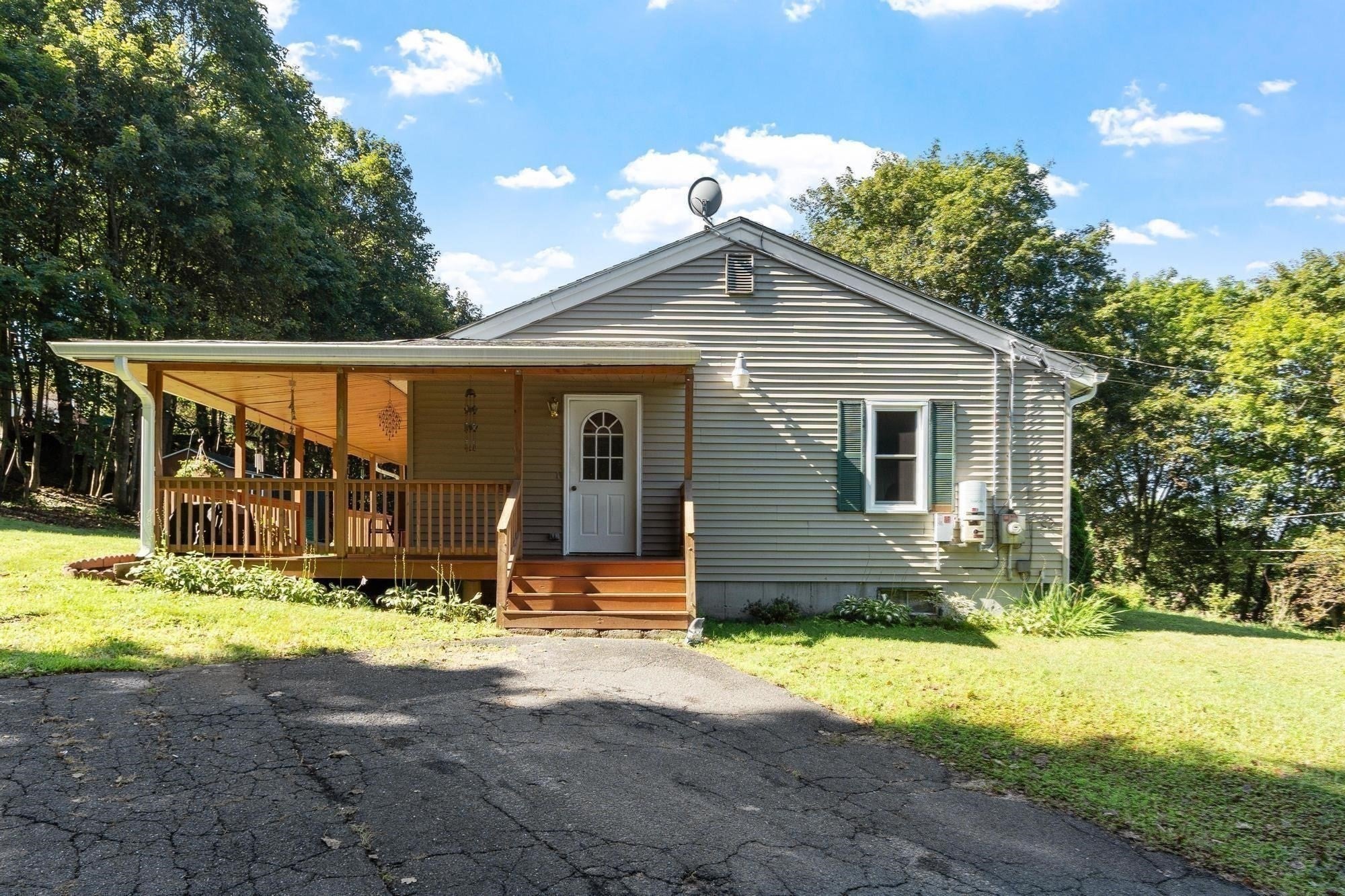 56 Bliss St