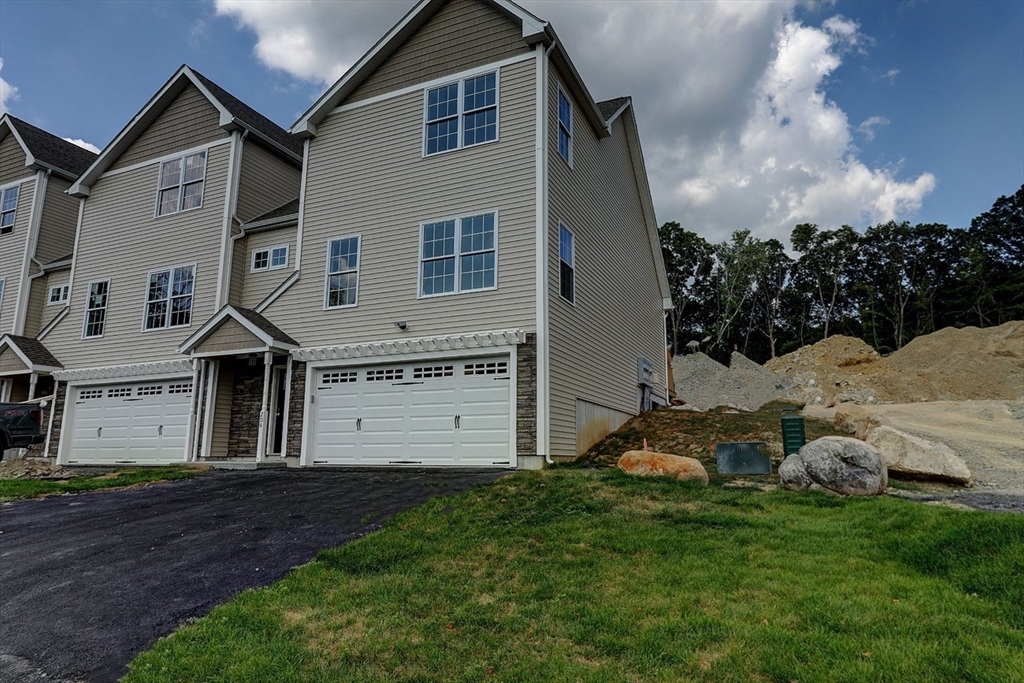 1402 Hunting Hill Dr 1402