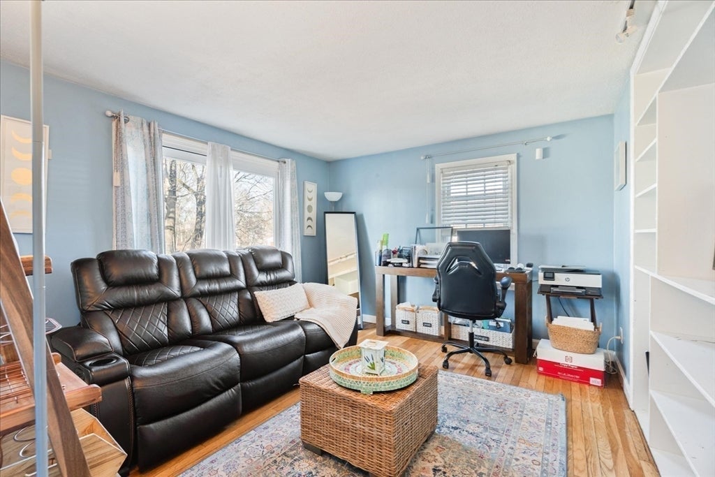 20 Washburn St, Attleboro, MA Photo #8