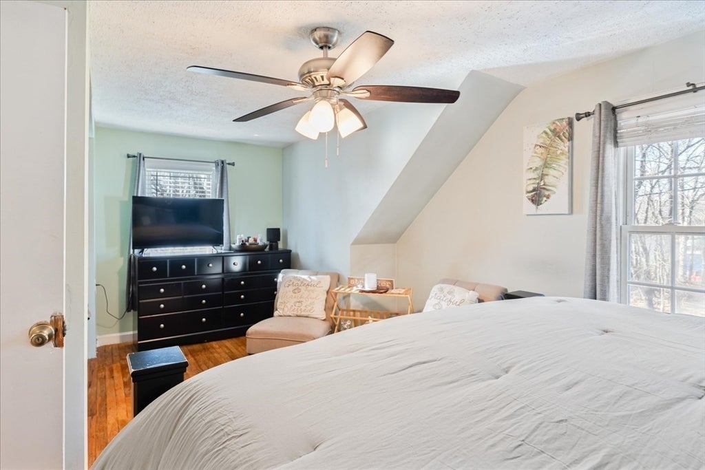20 Washburn St, Attleboro, MA Photo #11