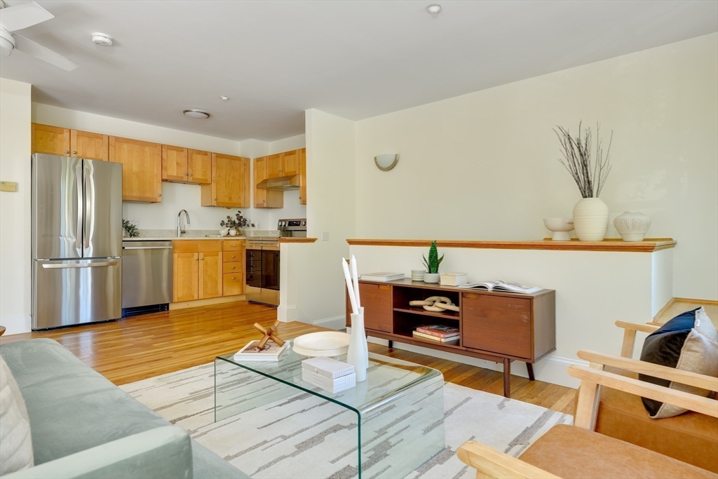 411 Norfolk Street 2A