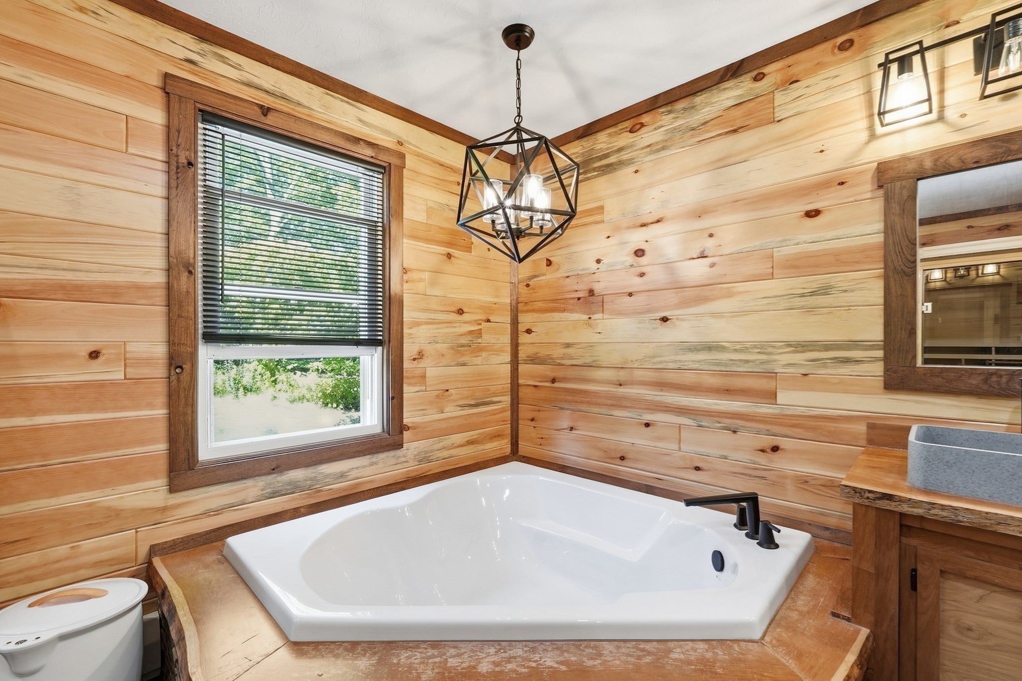 731 E Hill Rd, Oakham, MA Photo #18
