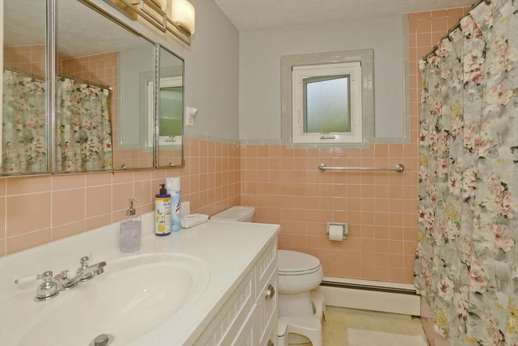 52 Harkness Ave, East Longmeadow, MA, 52 Harkness Ave, East Longmeadow, MA Photo #12