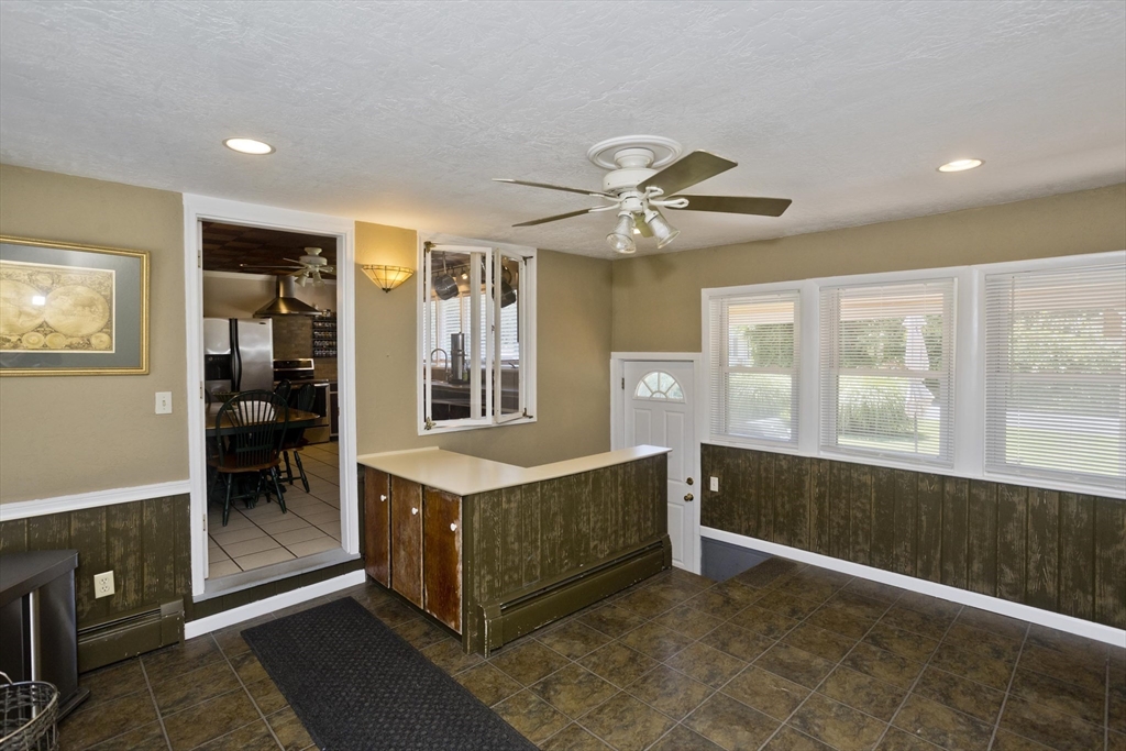 52 Harkness Ave, East Longmeadow, MA, 52 Harkness Ave, East Longmeadow, MA Photo #2