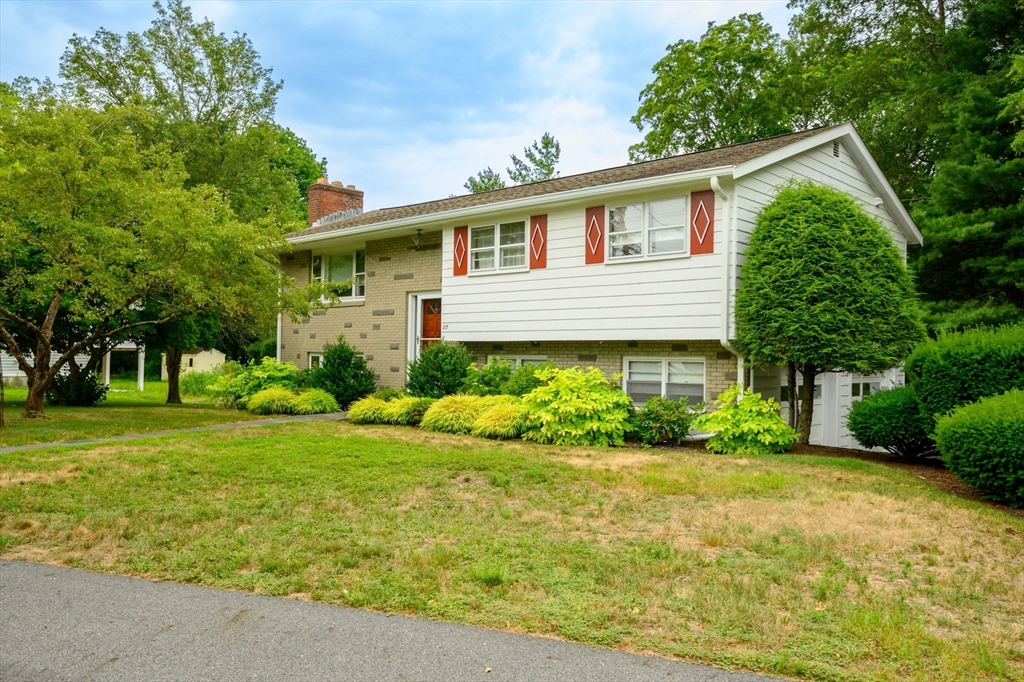 27 Trout Brook Ave