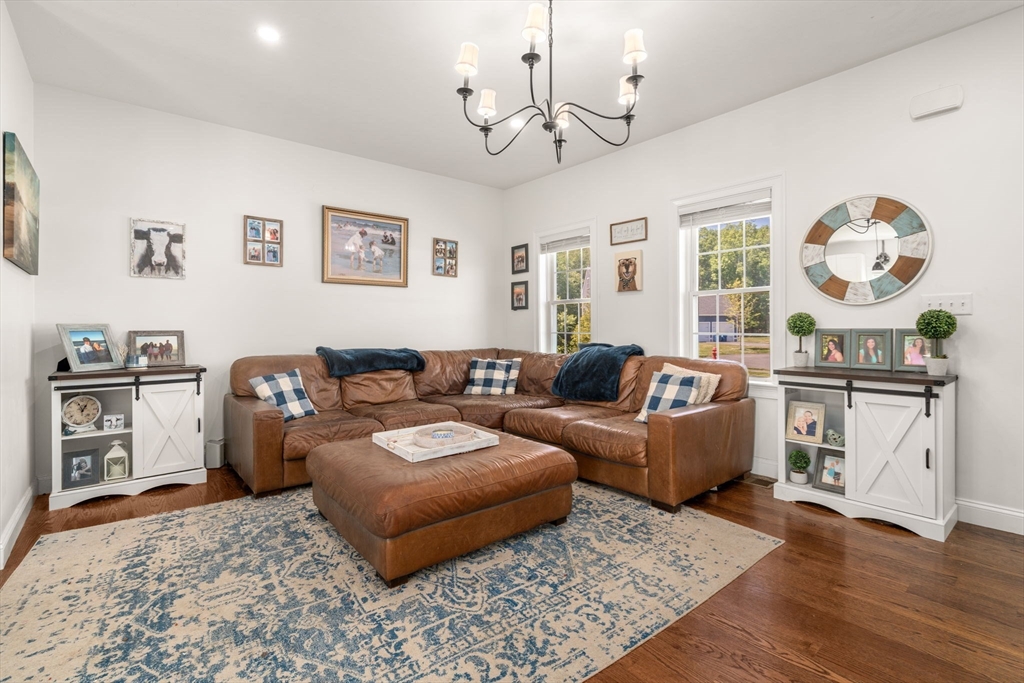 3 Mia Cir