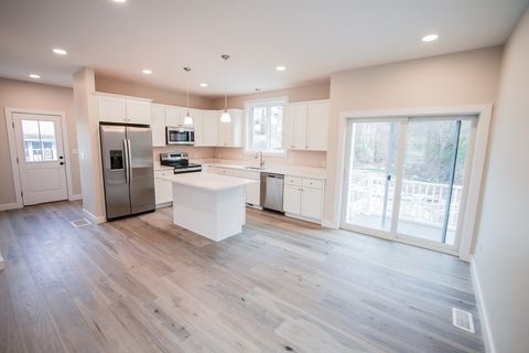 Photo of 174 Wareham St, Marion, MA 02738 (MLS # 73441831)