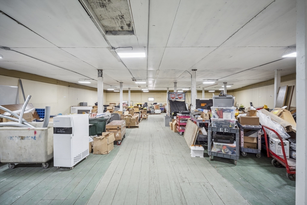 Palmer, Massachusetts 01080, United States, ,2 BathroomsBathrooms,Commercial,Active,85274