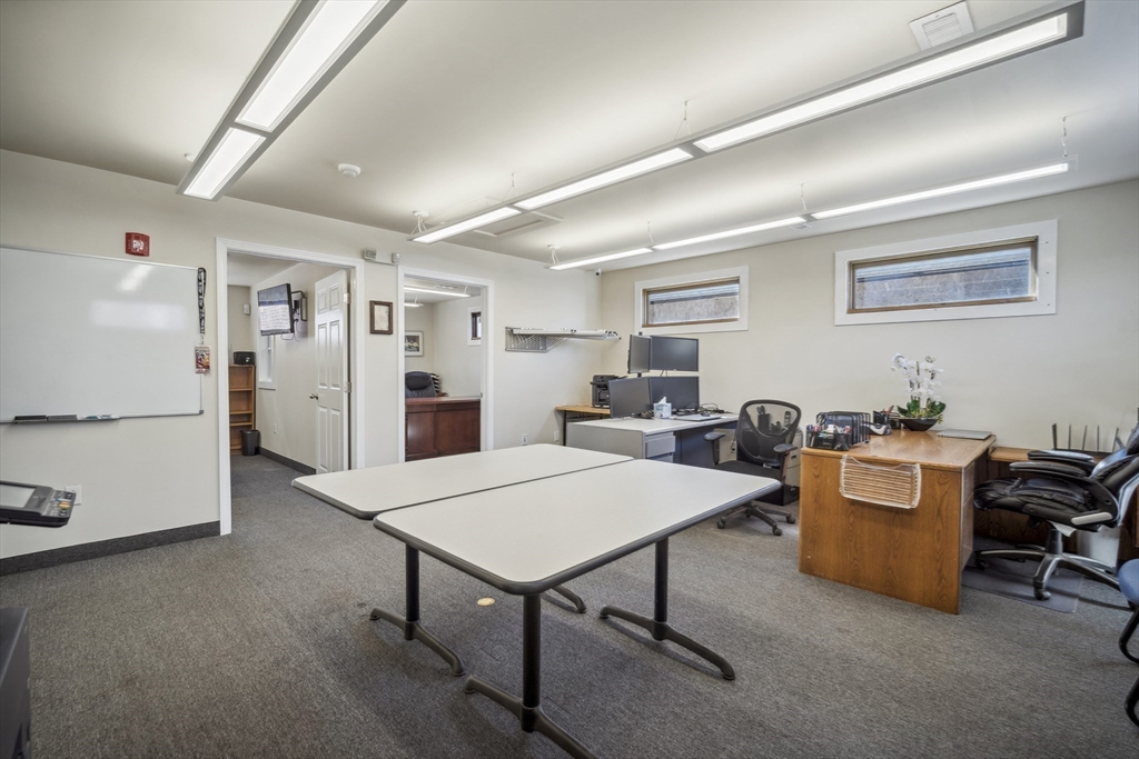 Palmer, Massachusetts 01080, United States, ,2 BathroomsBathrooms,Commercial,Active,85274